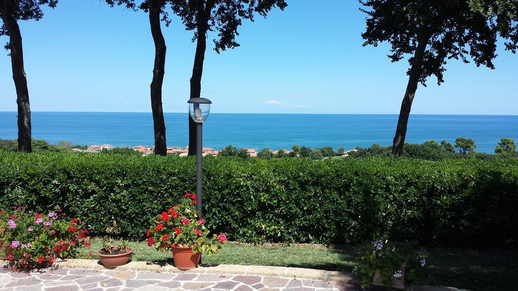 Ristorante Country House Isolabelgatto Villa Fano Bagian luar foto