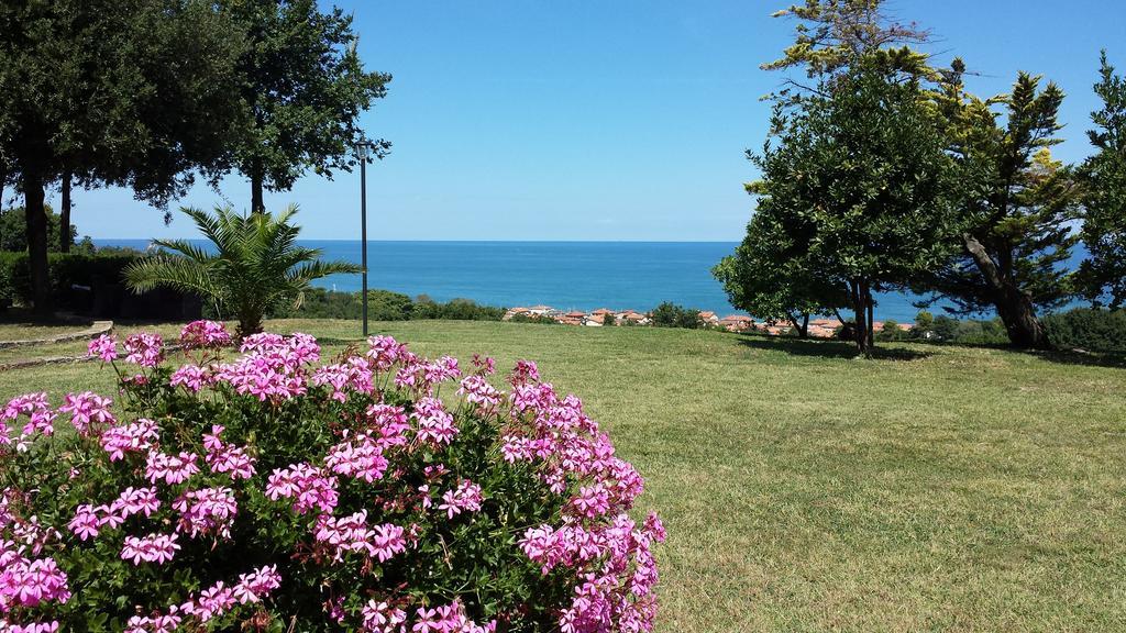 Ristorante Country House Isolabelgatto Villa Fano Bagian luar foto