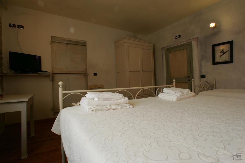 Ristorante Country House Isolabelgatto Villa Fano Ruang foto