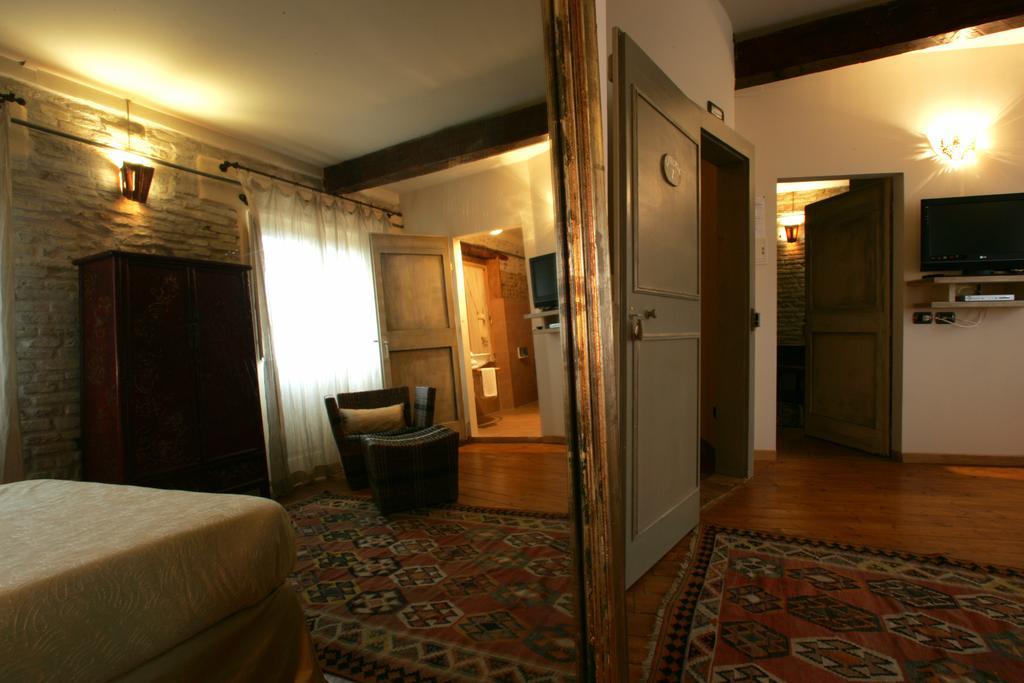 Ristorante Country House Isolabelgatto Villa Fano Ruang foto