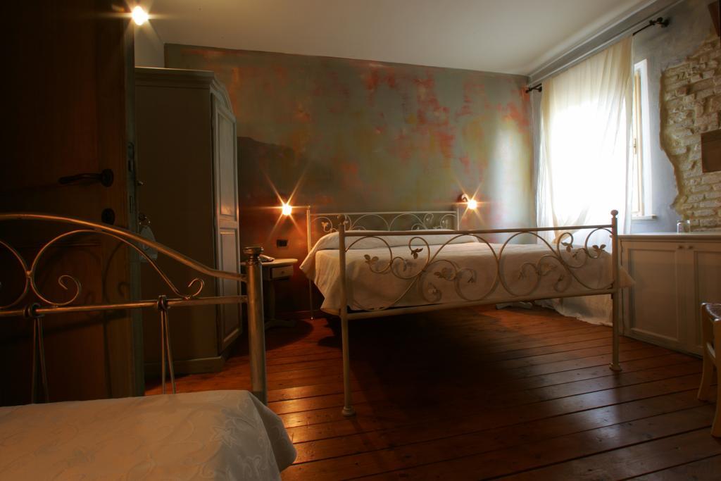 Ristorante Country House Isolabelgatto Villa Fano Ruang foto